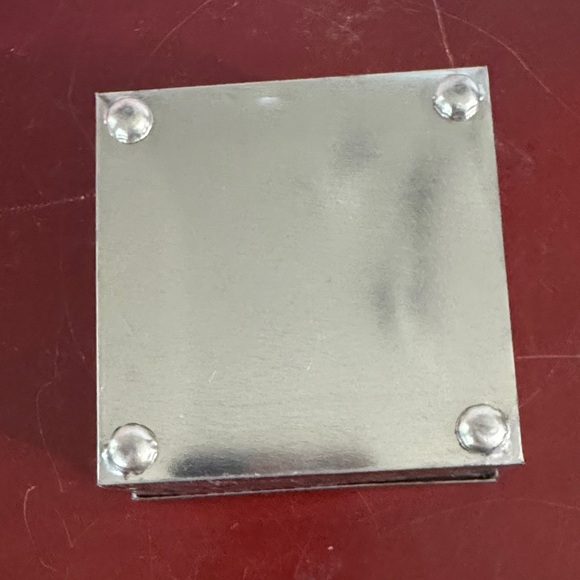 handcrafted Mexican tin jewelry box with a handpainted Talavera ceramic tile - Picture 5 of 10